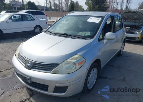 2008 Nissan Versa 1.8S z USA, uszkodzony, nr VIN 3N1BC13E68L401616